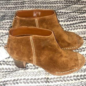 NWT Clark’s Peep Toe Booties